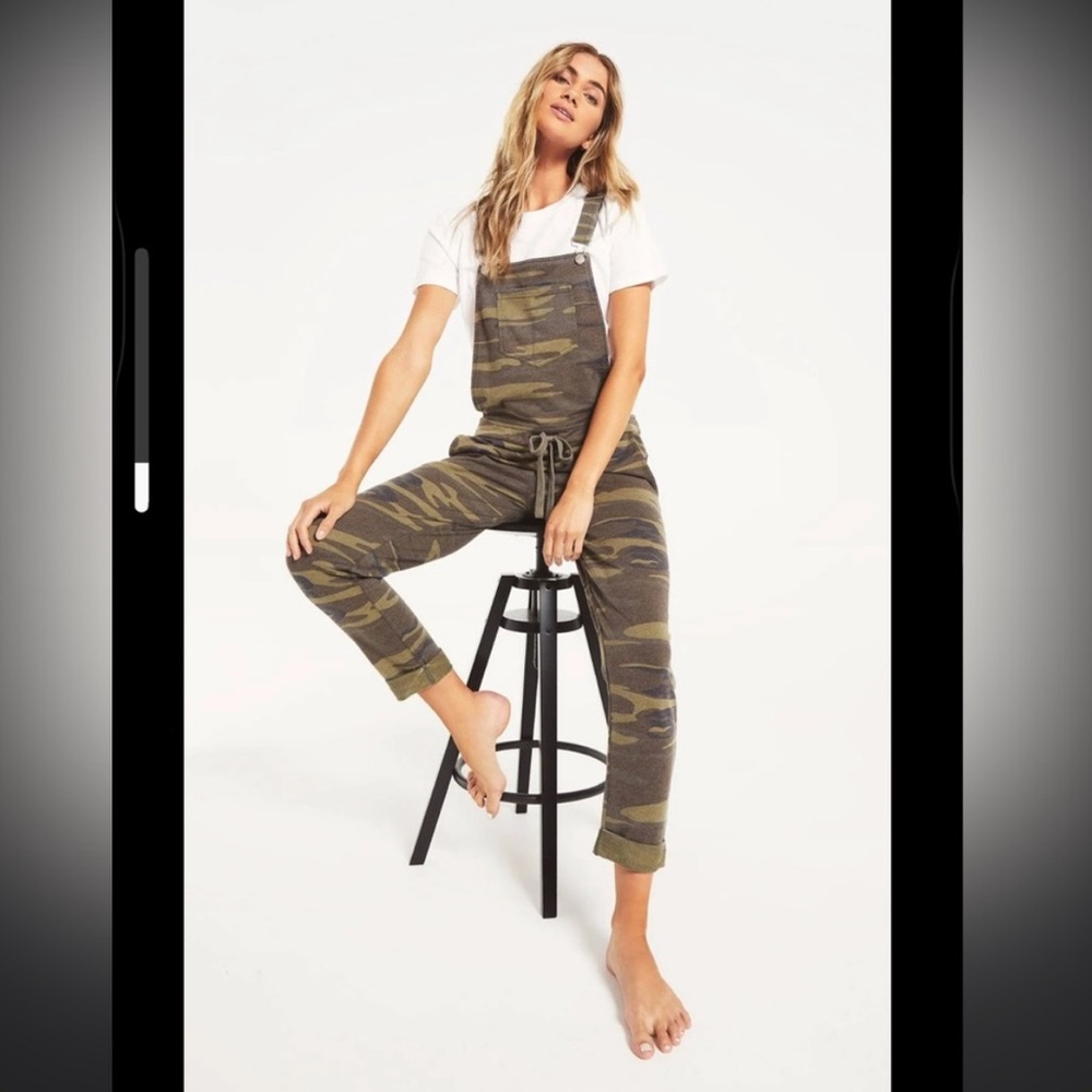 Z supply faded camo cropped overalls XS/S